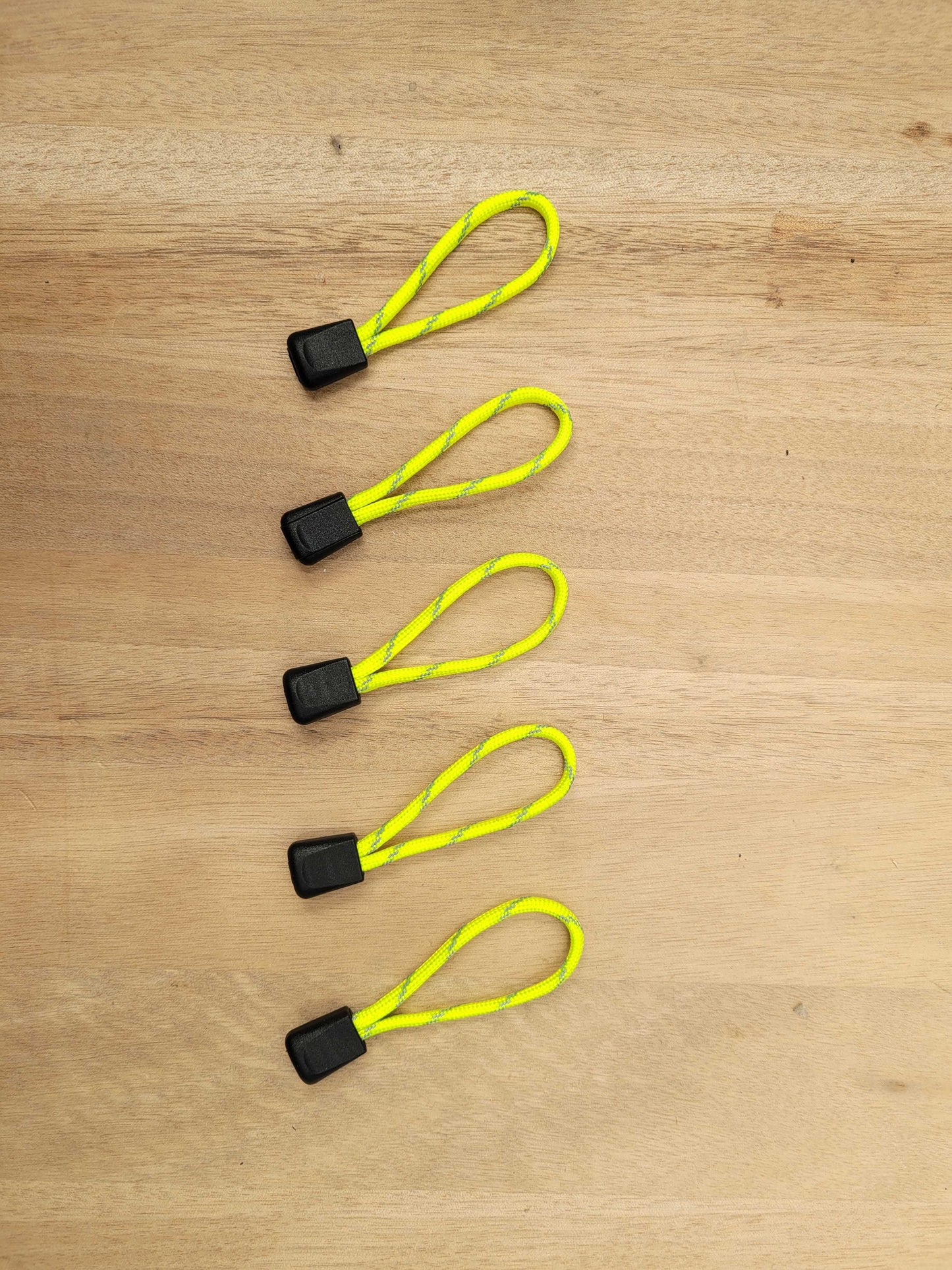 Reflective 550 Paracord Zipper Pulls – Pack of 5