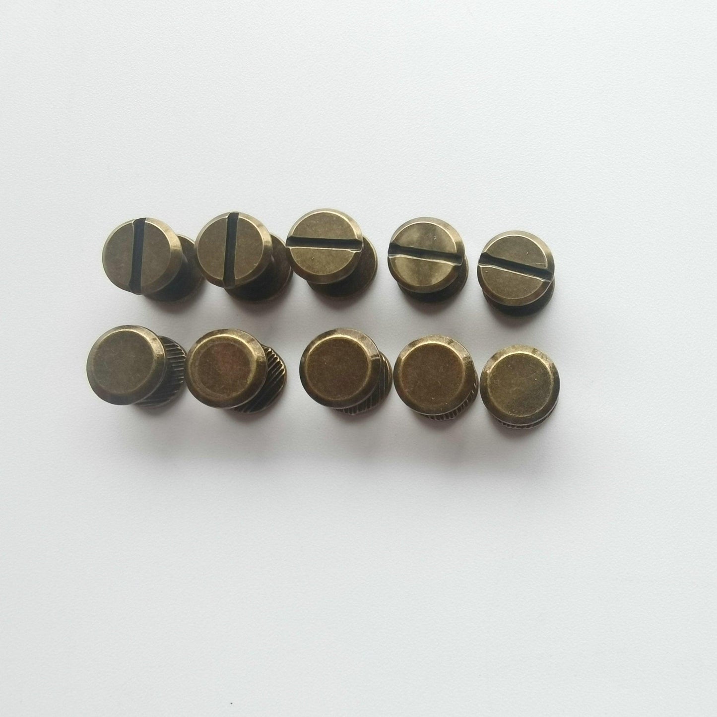 Chicago Screw - 6mm Antique Bronze - Cams Cords