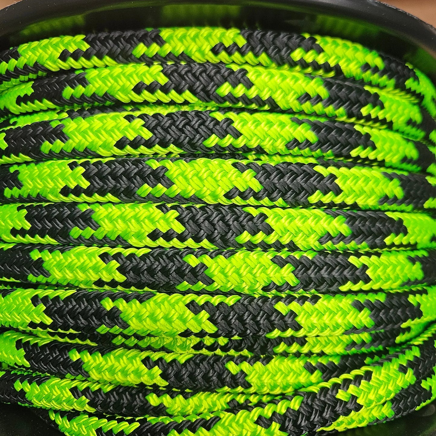 Tobiano - Black-Lime halter - 8mm