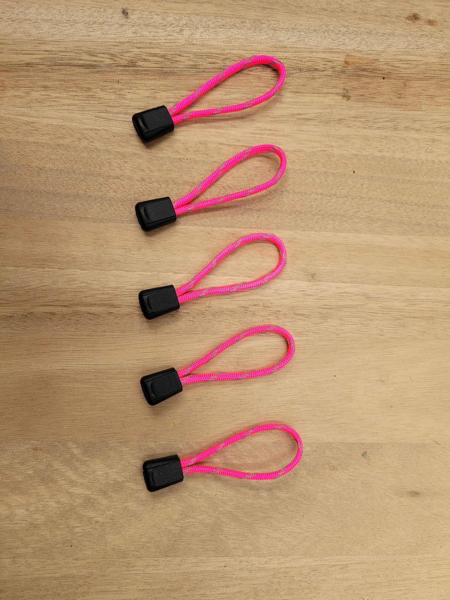 Reflective 550 Paracord Zipper Pulls – Pack of 5
