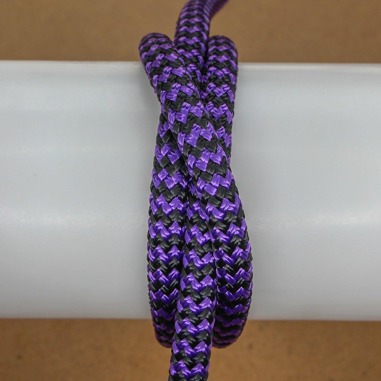Zig Zag - Purple-Black halter - 6mm* - Cams Cords